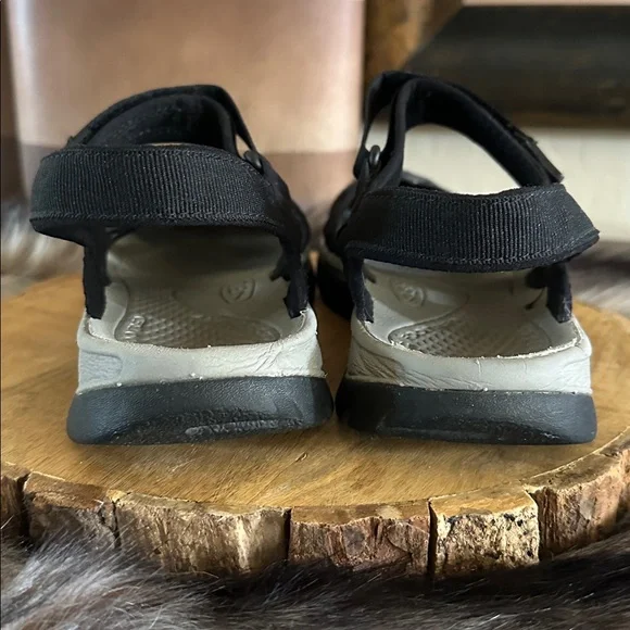 KEEN Women's Rose Sandals in Black/Neutral Gray - Picture 10 of 12